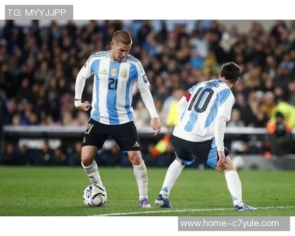 阿拉巴重返皇马合练马斯坦托诺卡瓦哈尔琼阿梅尼缺席引关注 阿拉巴重返皇马合练马斯坦托诺卡瓦哈尔琼阿梅尼缺席引关注