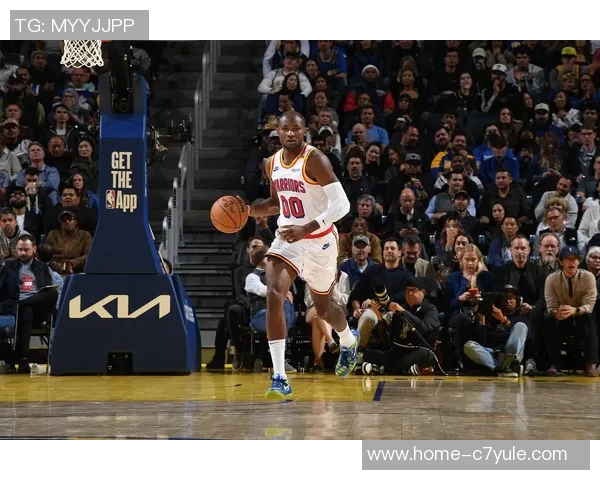 库明加签订合同后重返社交媒体分享休赛期精彩瞬间合集