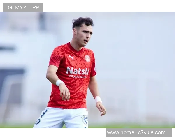 纳因戈兰直言不讳批评马丁内斯称其对足球一无所知表现糟糕 纳因戈兰直言不讳批评马丁内斯称其对足球一无所知表现糟糕