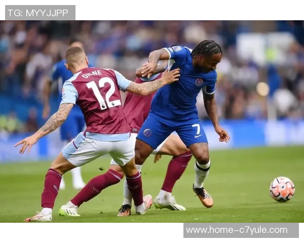 维拉替补席遭水瓶袭击疑似来自切尔西教练区引发争议